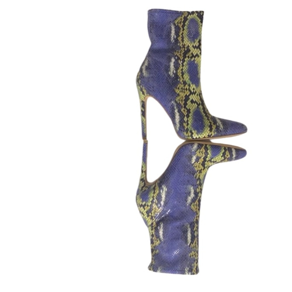 Pointed Toe Boots